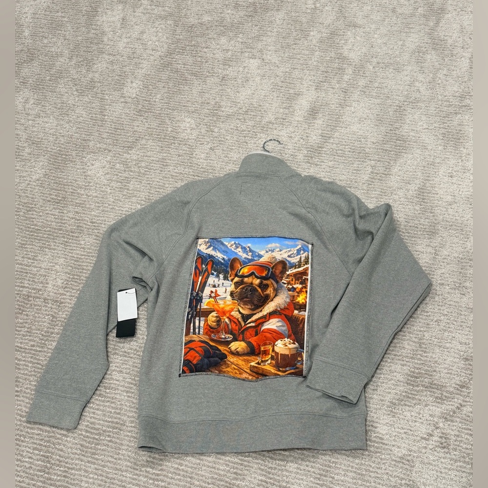 Soft Men’s Athletic 1/4 zip sweatshirt with Apres Ski graphic - Picture 2 of 4